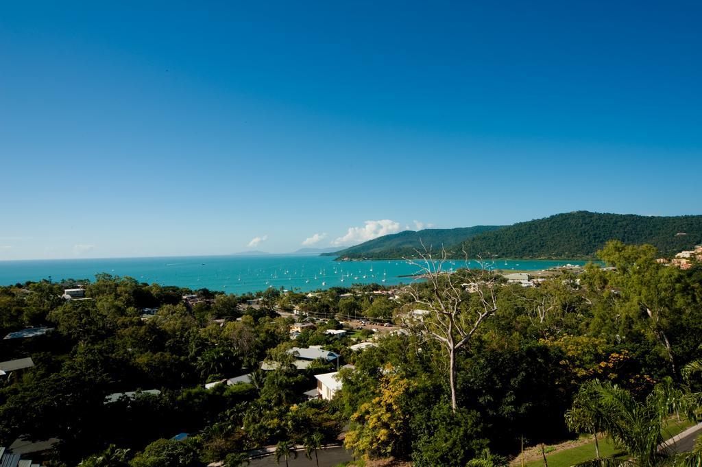 Sea Star Apartments Airlie Beach Exterior photo