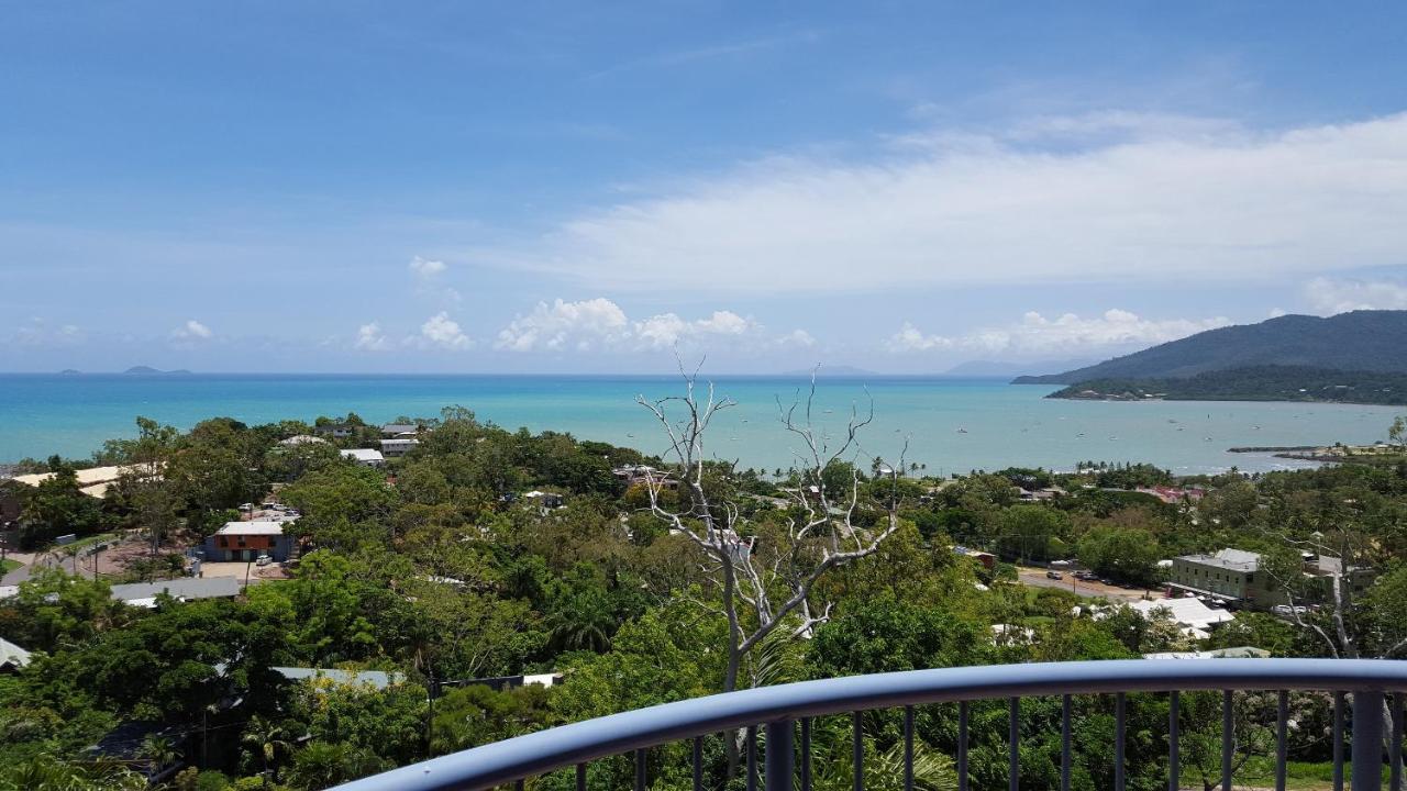 Sea Star Apartments Airlie Beach Exterior photo