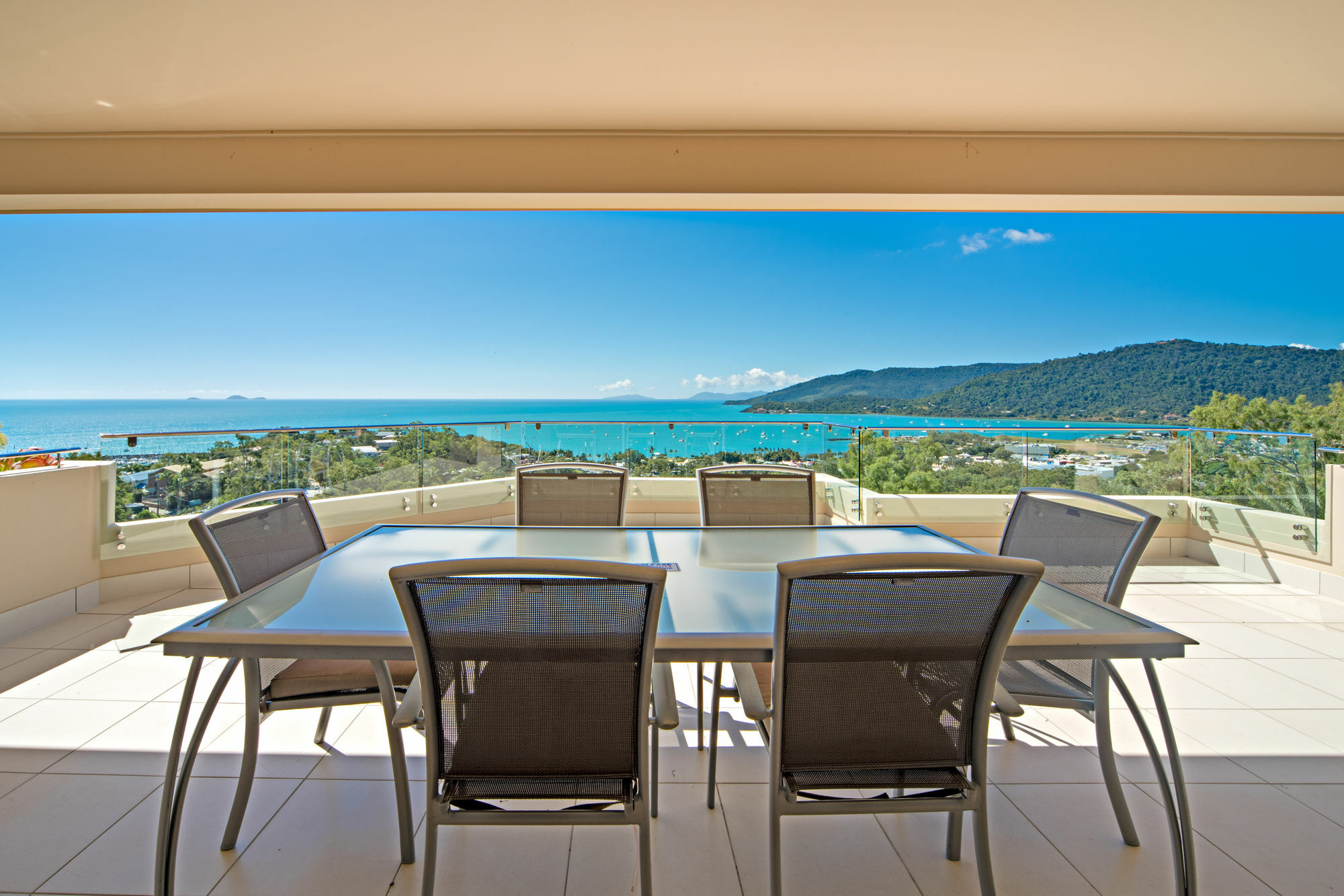 Sea Star Apartments Airlie Beach Exterior photo